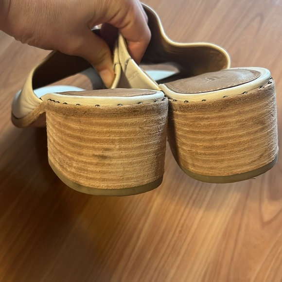 Frye leather block heel sandals. White. Size 9.5 - Picture 6 of 13